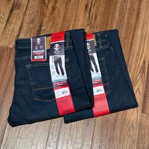 IZOD Men's Straight Fit Comfort Stretch Jeans, Dark Blue, Size 34X30 (Lot 2)